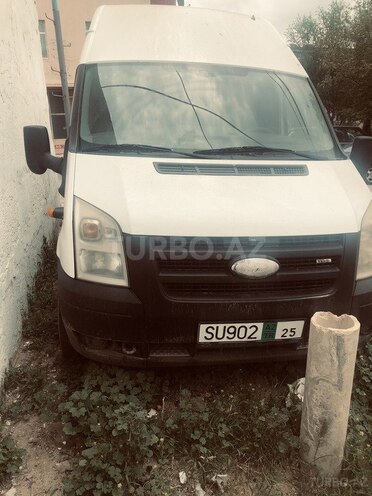 Ford Transit-1