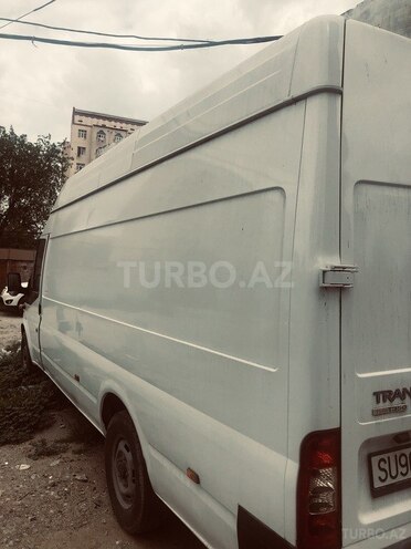 Ford Transit-4