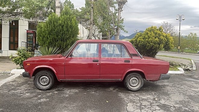 LADA (VAZ) 2107-2