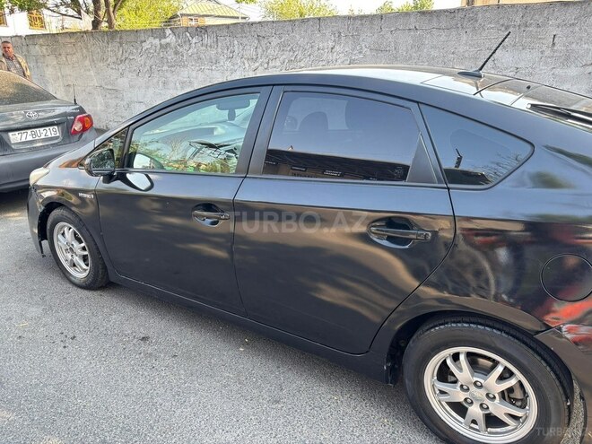 Toyota Prius-3