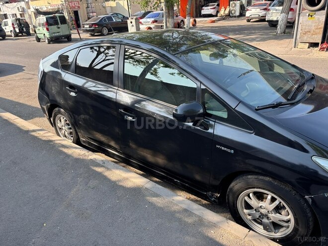 Toyota Prius-4