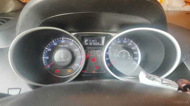 Hyundai ix35-12