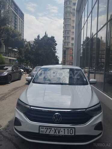 Volkswagen Polo-1