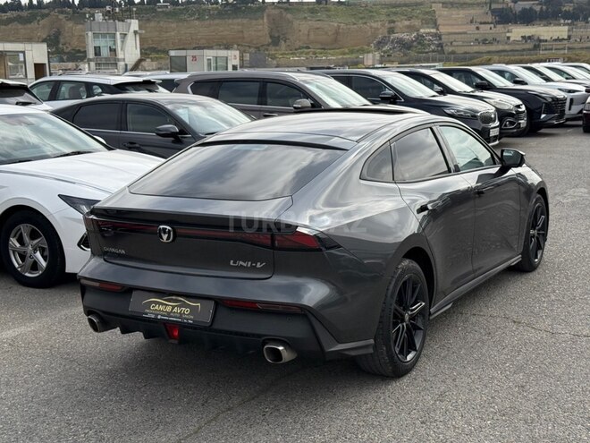 Changan Uni-V iDD-6