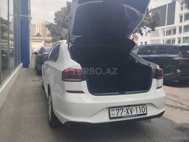 Volkswagen Polo-7