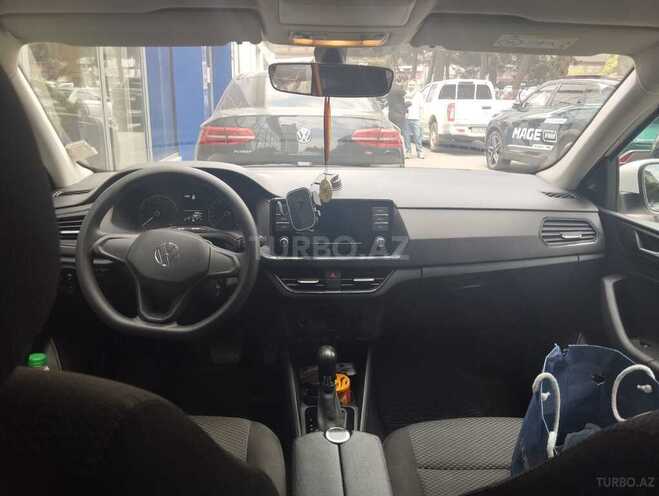 Volkswagen Polo-8