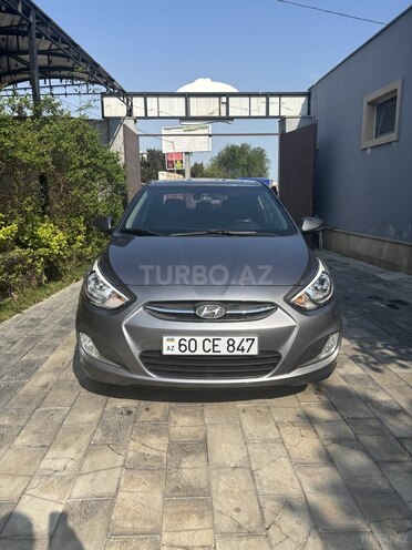 Hyundai Accent-1