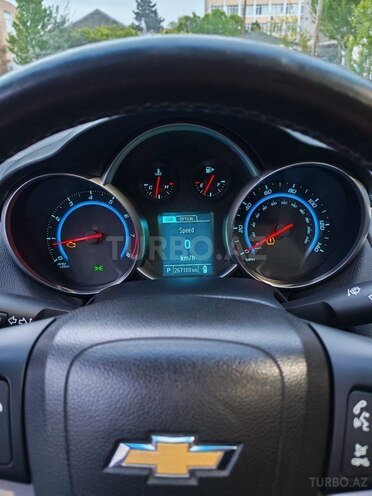 Chevrolet Cruze-9