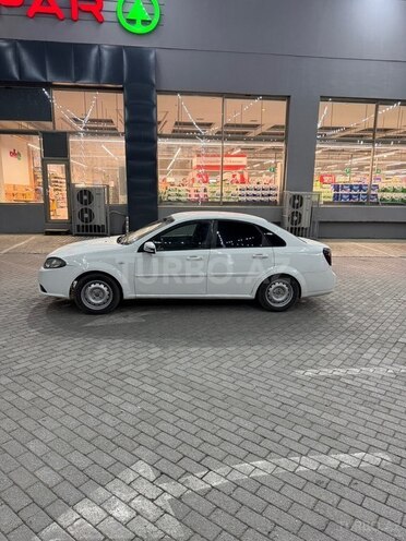 Daewoo Gentra-2