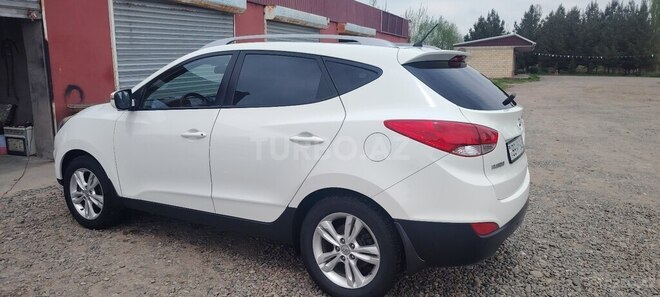 Hyundai ix35-4