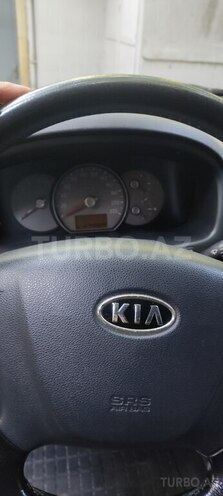 Kia Carens-9