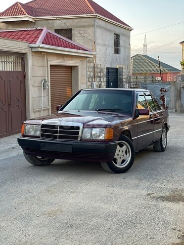 Mercedes 190-1
