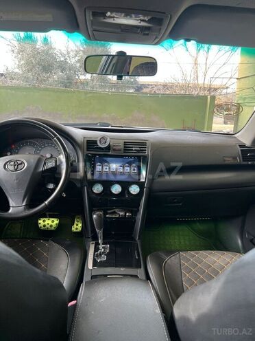Toyota Camry-3