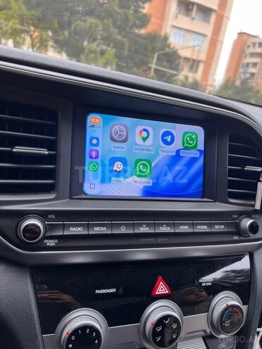Hyundai Elantra-12