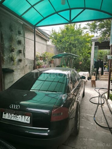 Audi A6-4