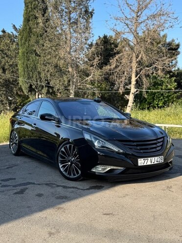 Hyundai Sonata-5