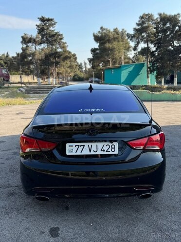 Hyundai Sonata-2
