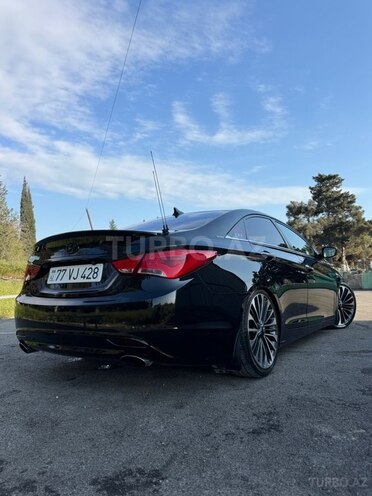Hyundai Sonata-9