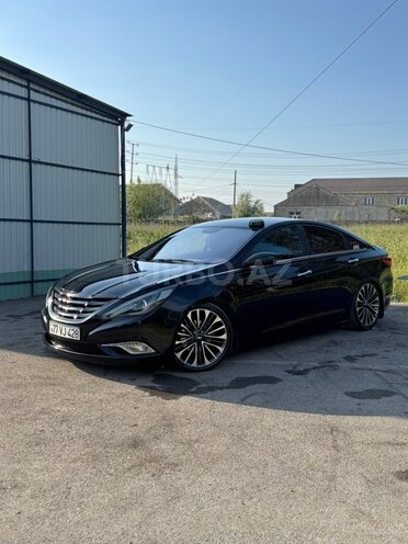 Hyundai Sonata-4
