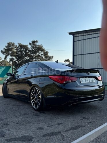 Hyundai Sonata-10