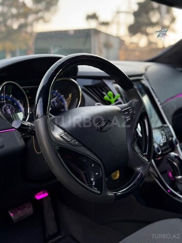 Hyundai Sonata-21
