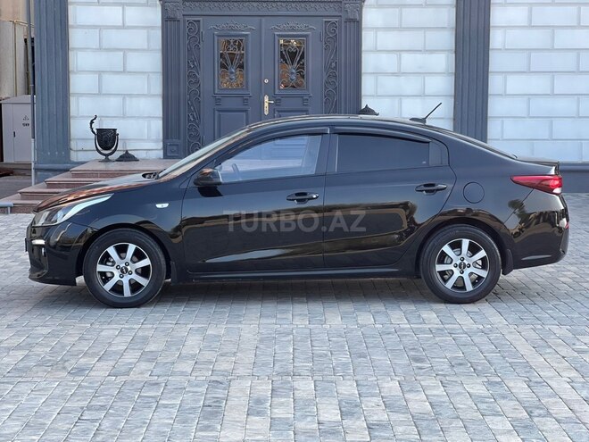 Kia Rio-4