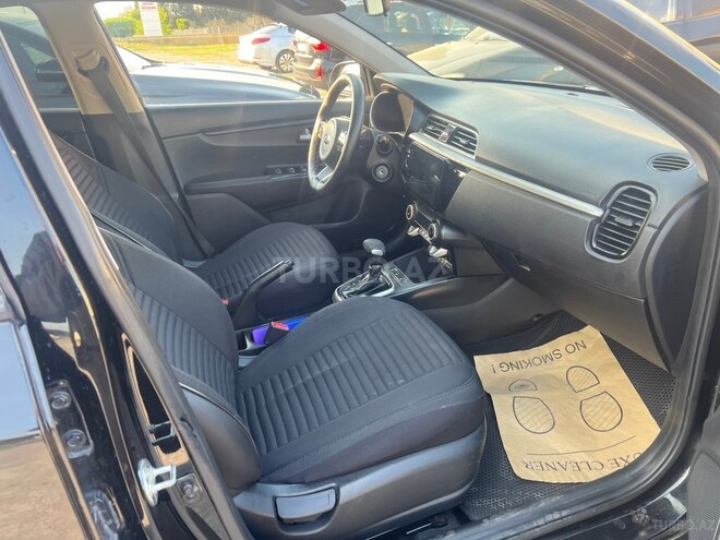 Kia Rio-8