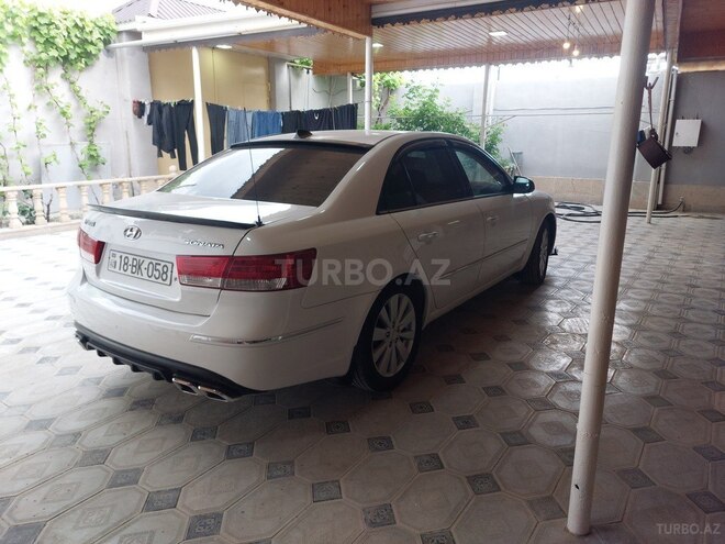 Hyundai Sonata-13