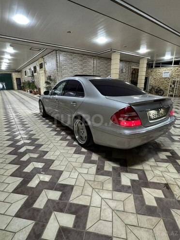 Mercedes E 240-5