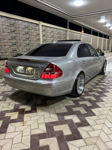 Mercedes E 240-7