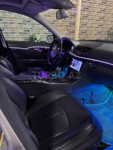 Mercedes E 240-9
