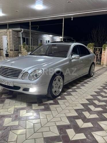 Mercedes E 240-6