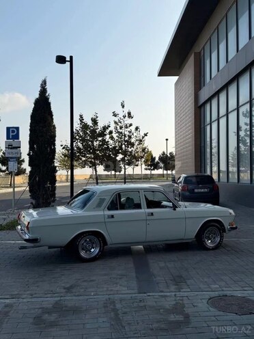 GAZ 24 "Volga"-3