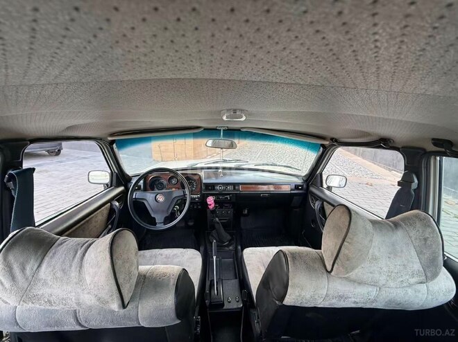 GAZ 24 "Volga"-5