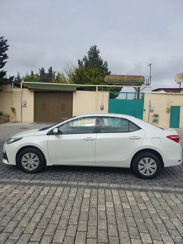 Toyota Corolla-5