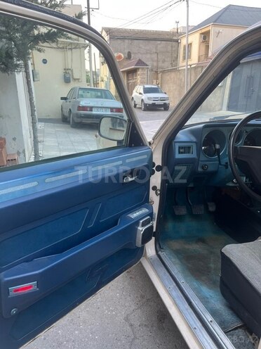 GAZ 24 "Volga"-9