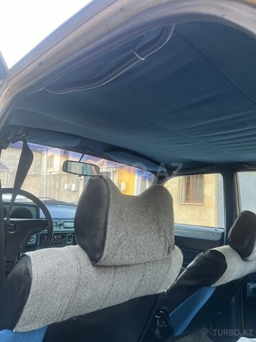 GAZ 24 "Volga"-10