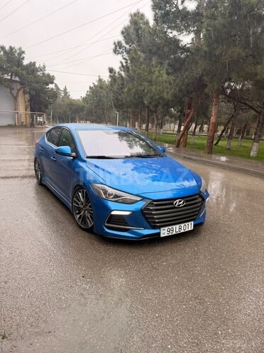 Hyundai Elantra-1