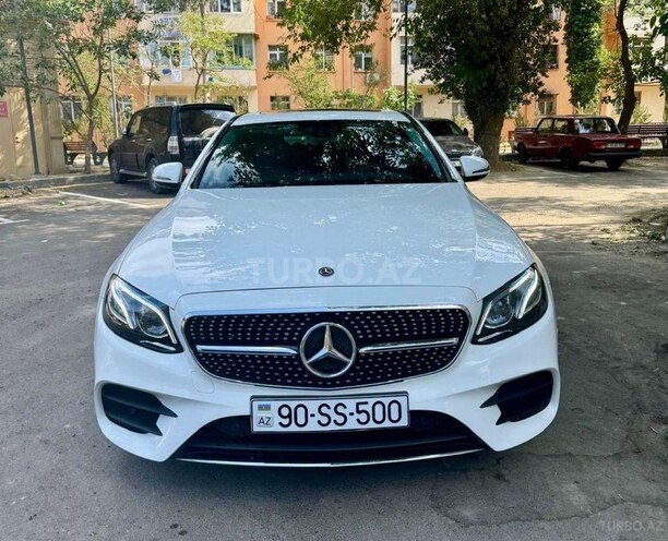 Mercedes E 220 d-1
