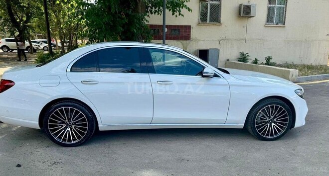 Mercedes E 220 d-5