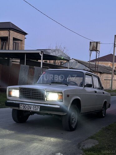 LADA (VAZ) 2107-1