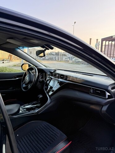 Toyota Camry-8
