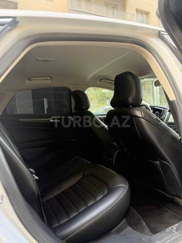 Ford Fusion (North America)-18