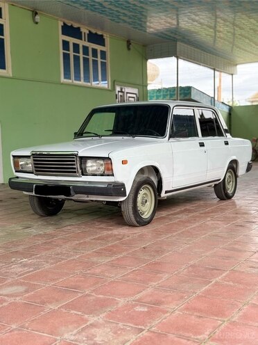 LADA (VAZ) 2107-1