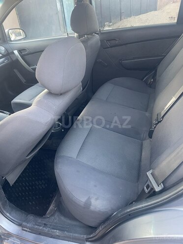 Chevrolet Aveo-5