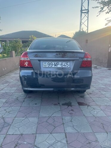 Chevrolet Aveo-3