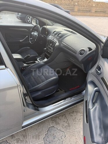 Ford Mondeo-19