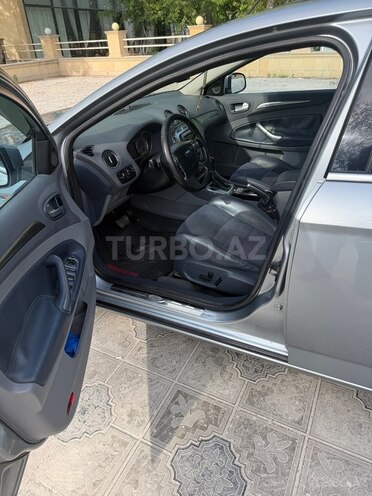 Ford Mondeo-18