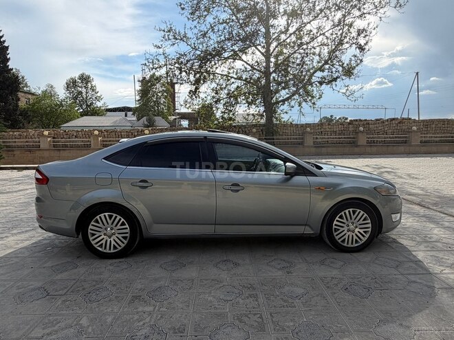 Ford Mondeo-13