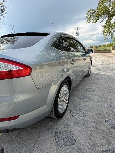 Ford Mondeo-11